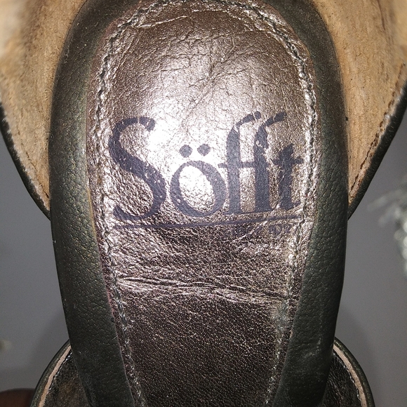 Sofft Olive Green Patent Sandals with studs Sz 5M - Picture 6 of 9